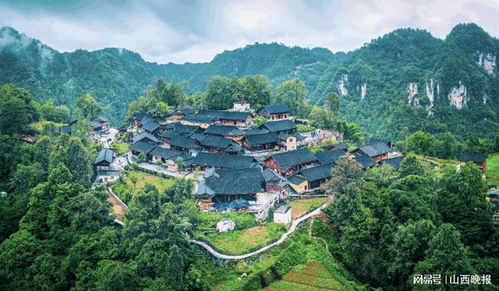 湘西文化與時(shí)代腳步的相遇 國藝中聯(lián)湘西不夜城助推經(jīng)濟(jì)轉(zhuǎn)型，打造星外系村部落